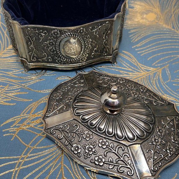 beautiful vintage jewerly box • silver plated zink • by Elegance • {1980} - Picture 6 of 6